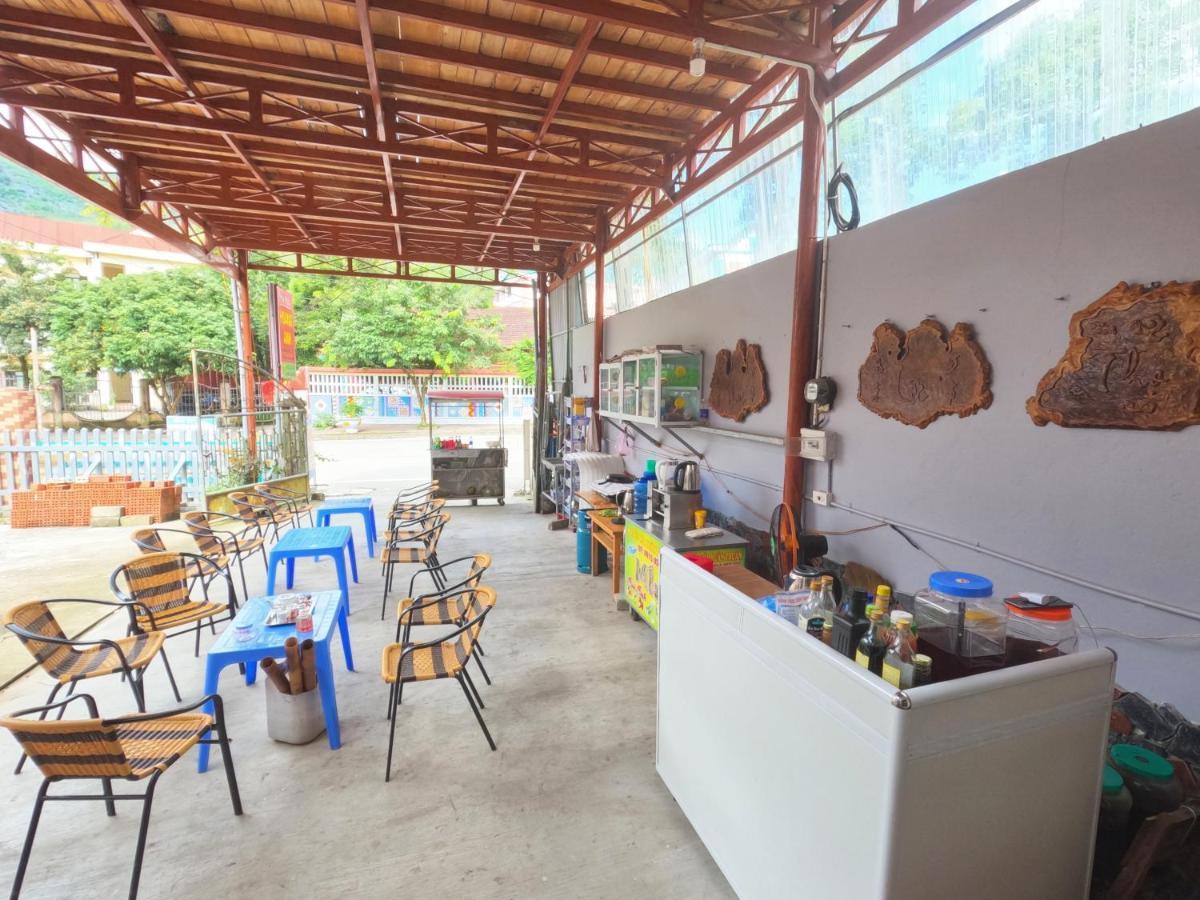 Hoang Anh Hostel Meo Vac Eksteriør billede